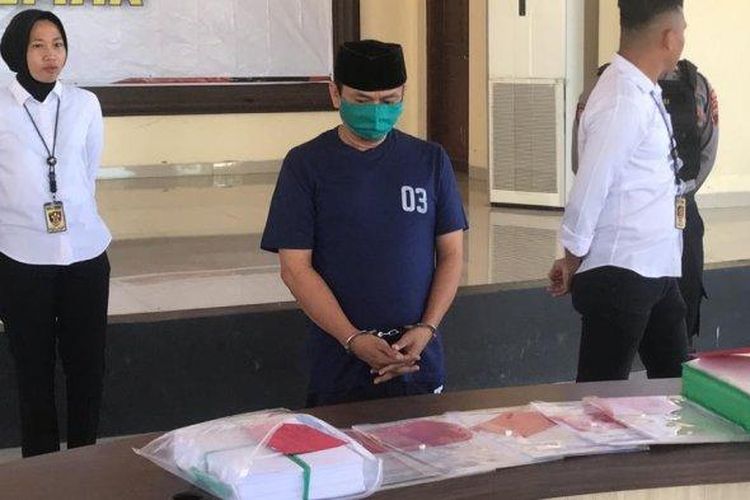 Kasus Penggelapan Dana Rp 220 Juta di Demak: Kepala Desa Terlibat Aktivitas Judi dan Ditangkap Polisi!