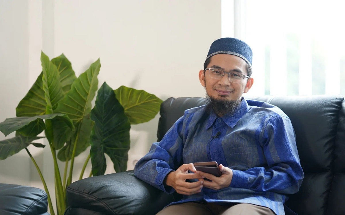 Bekerja di Bank Sudah Jelas Riba? Ustadz Adi Hidayat: 'Yang Halal Itu....'