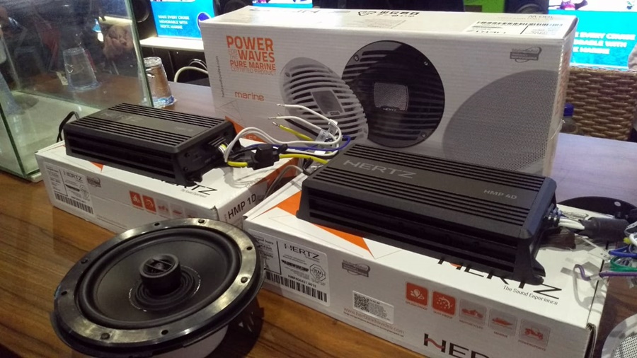Audioworshop Luncurkan Hertz Marine HTX 8 M-FL-W, Speaker dan Amplifier yang Tahan Air
