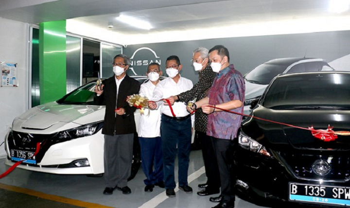 Berlokasi di Wisma Indomobil 3 MT Haryono Nissan Buka SPKLU Swasta Pertama Untuk Umum