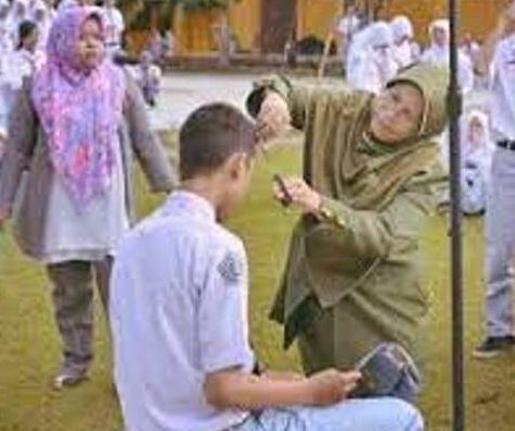 Guru Berinisial EN Cukur Rambut Siswi SMP yang Pakai Hijab tanpa Ciput Hingga Botak!