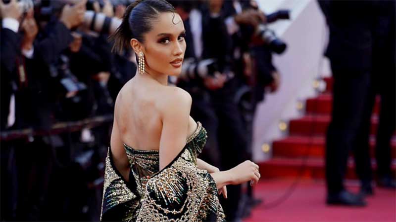 Tampil Memukau! Cinta Laura Tampil di Red Carpet Festival Film Cannes 2023 dengan Gaun Terinspirasi Ratu Laut Selatan