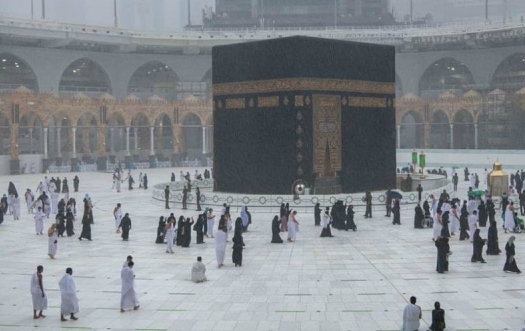 Hujan Lebat dan Angin Kencang Mengguncang Kota Suci Makkah dan Masjidil Haram