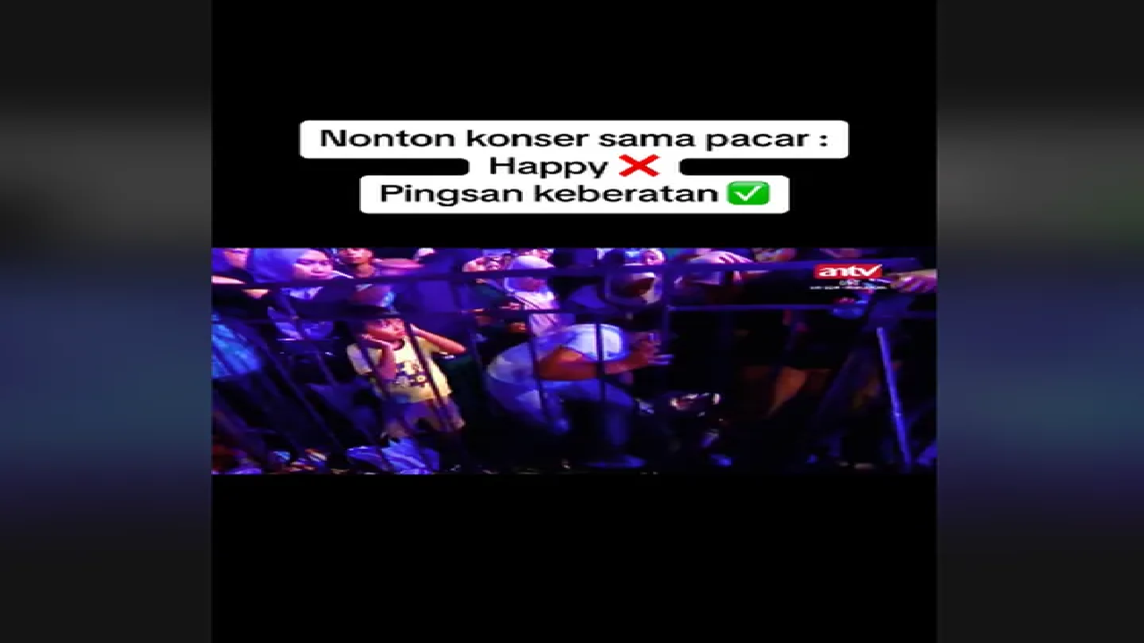 Viral! Seorang Pria Mendadak Pingsan Saat Gendong Pacarnya Saat Nonton Konser