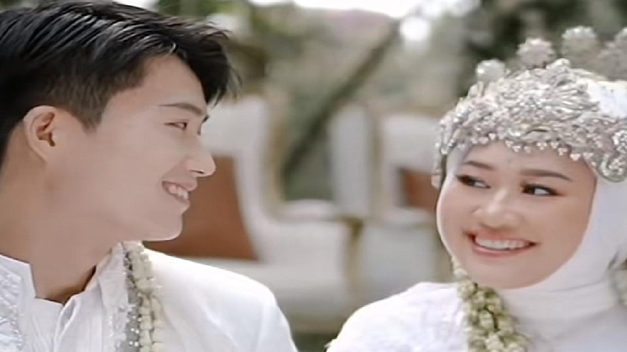 Viral Pernikahan di Depok, Pengantin Laki-Lakinya Mirip Banget Artis Korea Lee Do Hyun