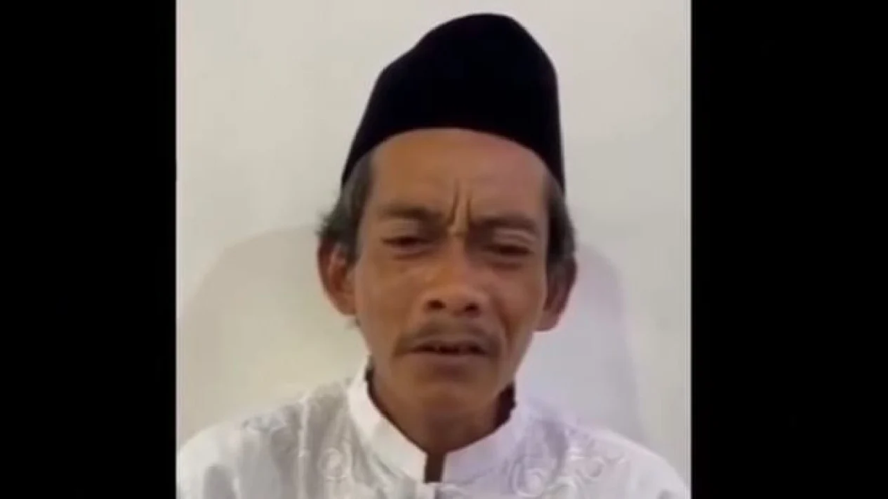 Viral Penjual Es Teh Sonhaji Menangis Minta Prabowo Tolak Pengunduran Diri Gus Miftah