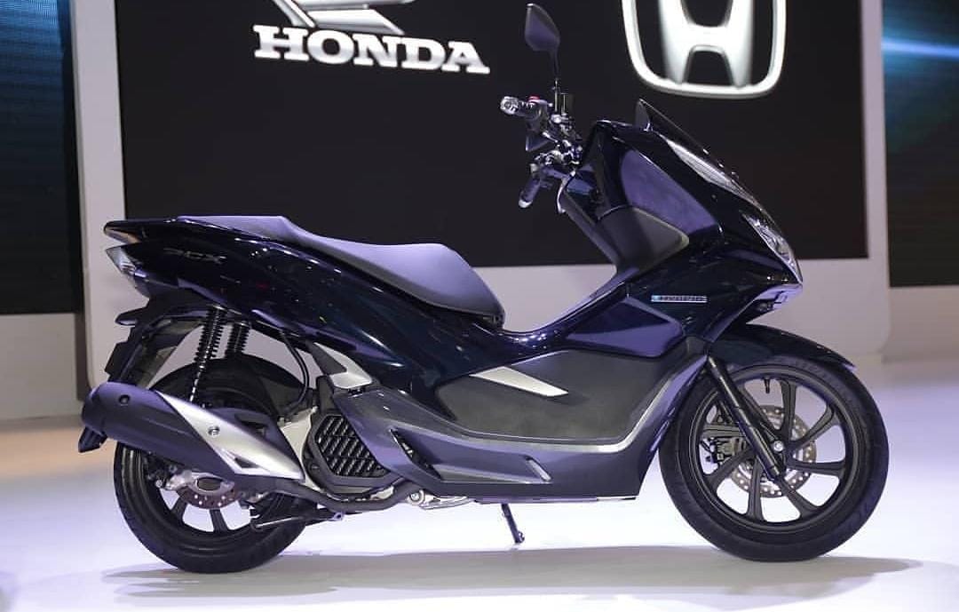 Intip Semua Fitur Unggulan Honda PCX Hybrid