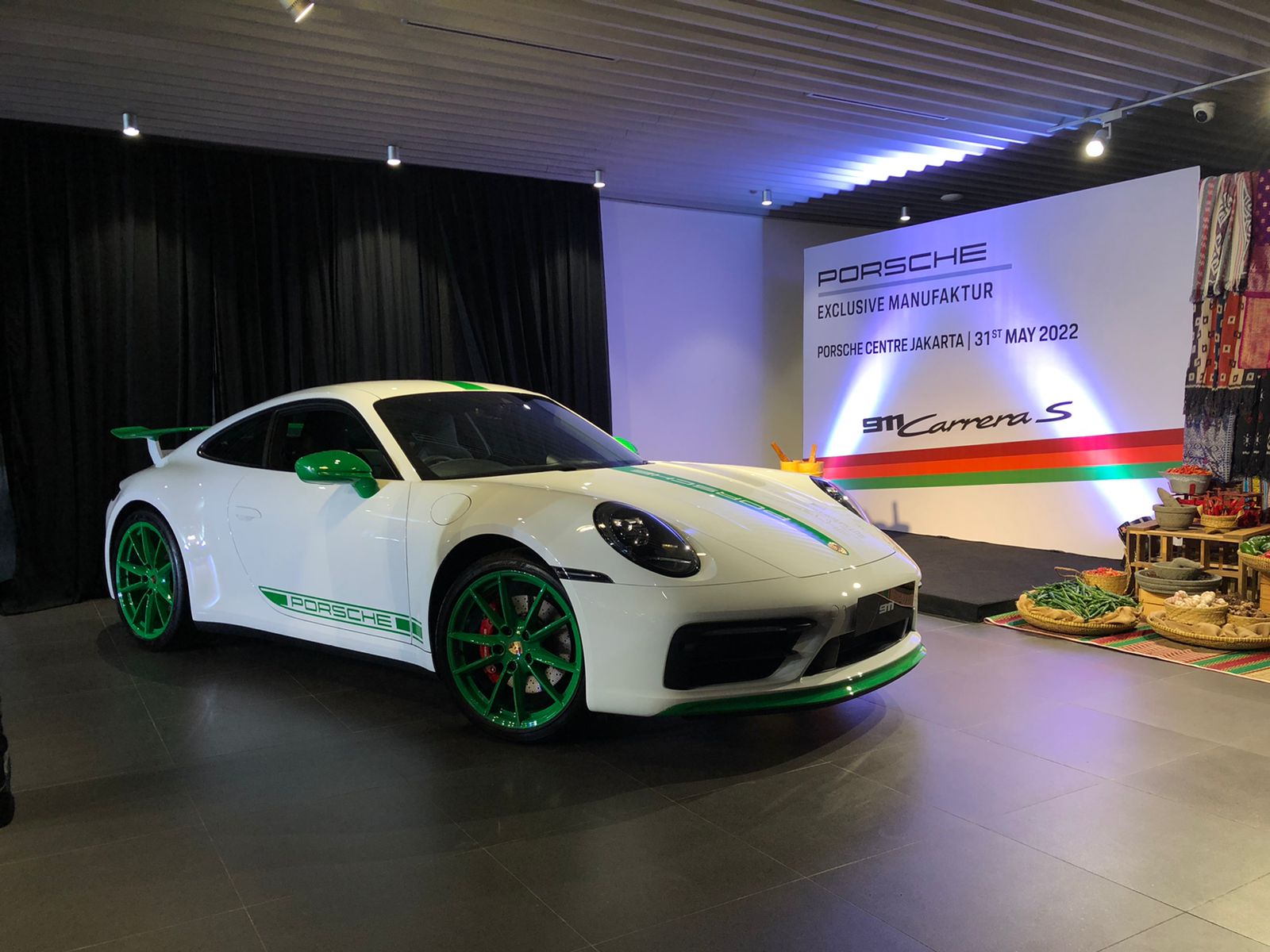 Porsche Indonesia Luncurkan 911 Carrera S Dengan 9 Warna Cabai