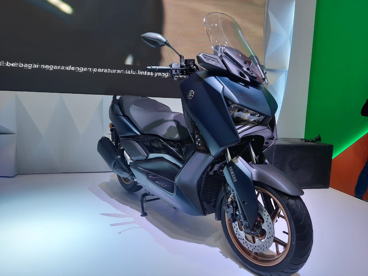 Diluncurkan di IMOS 2022, Ini Spesifikasi Yamaha XMAX 250 2022