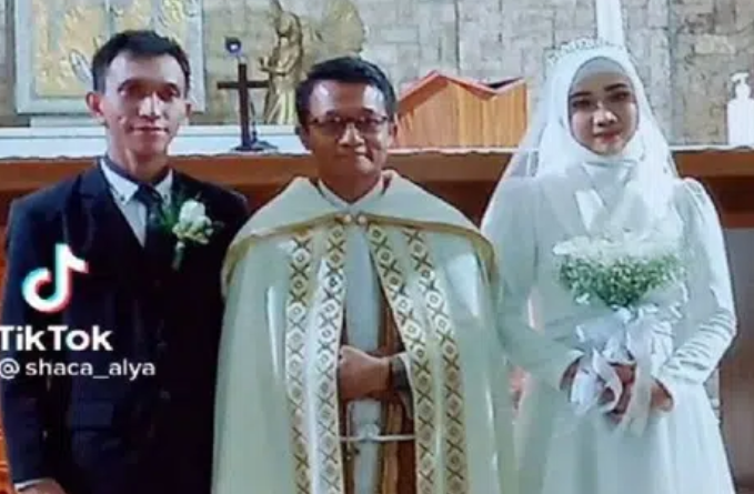 Wamenag Tanggapi Soal Video Viral Wanita Berhijab Menikah di Gereja, Zainut Tauhid Sebut Pernikahan itu Tidak Tercatat di KUA?