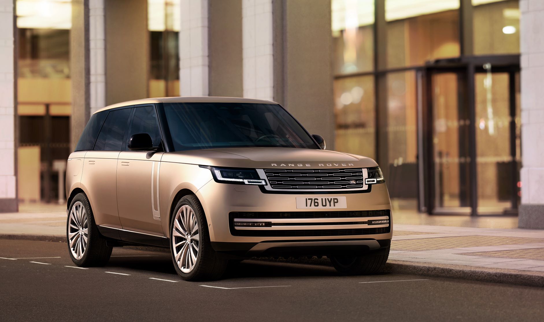 JLM Auto Luncurkan The New Range Rover, Tampil Lebih Modern nan Elegan