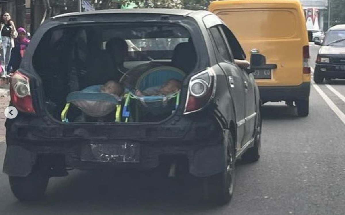 Viral! 2 Bayi Dibawa Naik Mobil di Bagasi Terbuka, Polresta Surakarta Lakukan Tindakan