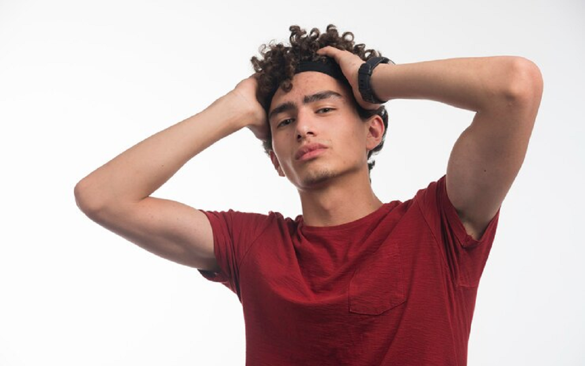 3 Cara Alami untuk Mengobati Rambut Rontok yang Sangat Parah
