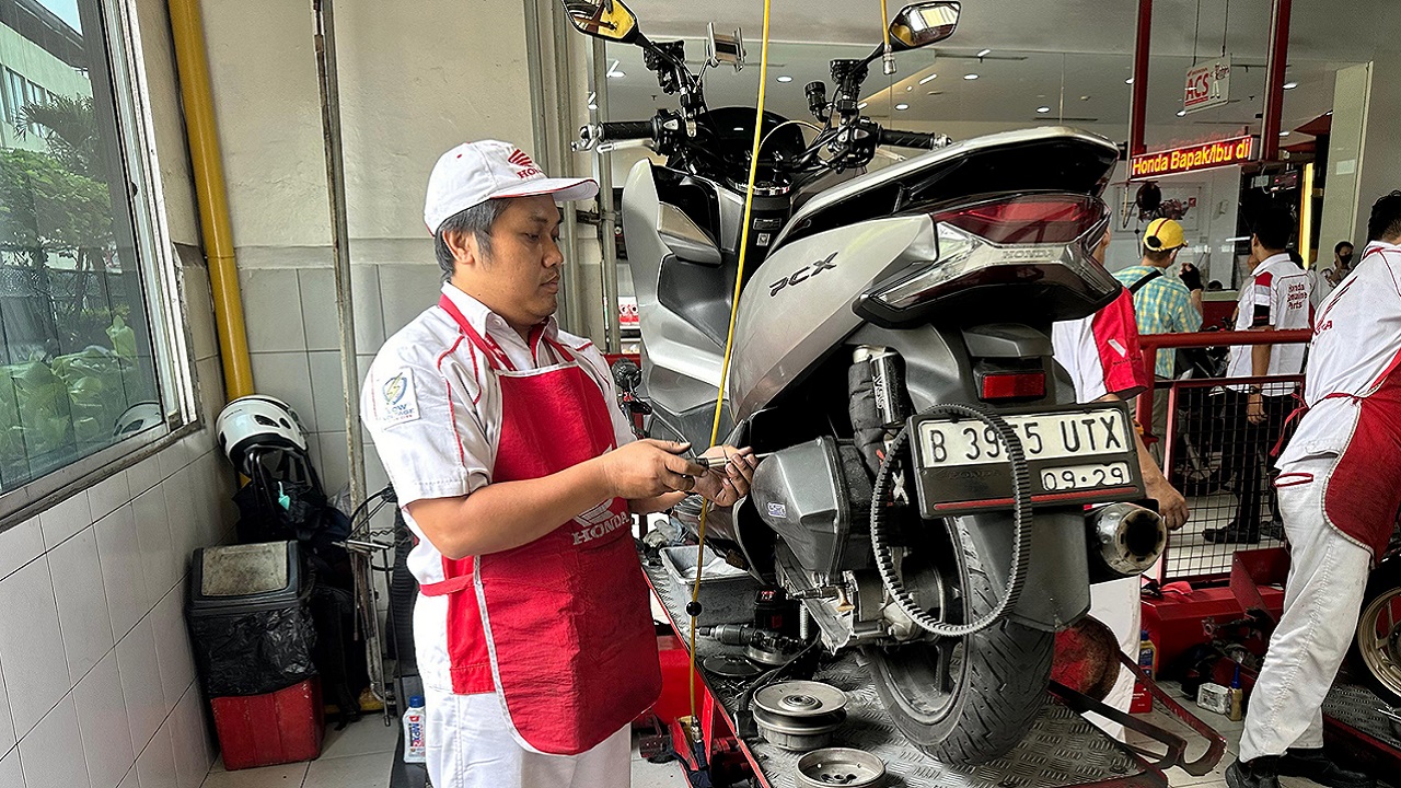 Jangan Lewatkan! Ada Diskon Khusus Servis Sepeda Motor Honda untuk Anggota TNI di AHASS Jakarta-Tangerang