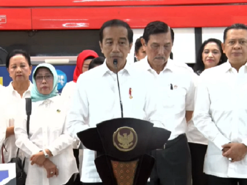 LRT Jabodebek Diresmikan, Jokowi Minta Masyarakat Beralih ke Transportasi Massal: Yuk Kurangi Macet dan Polusi