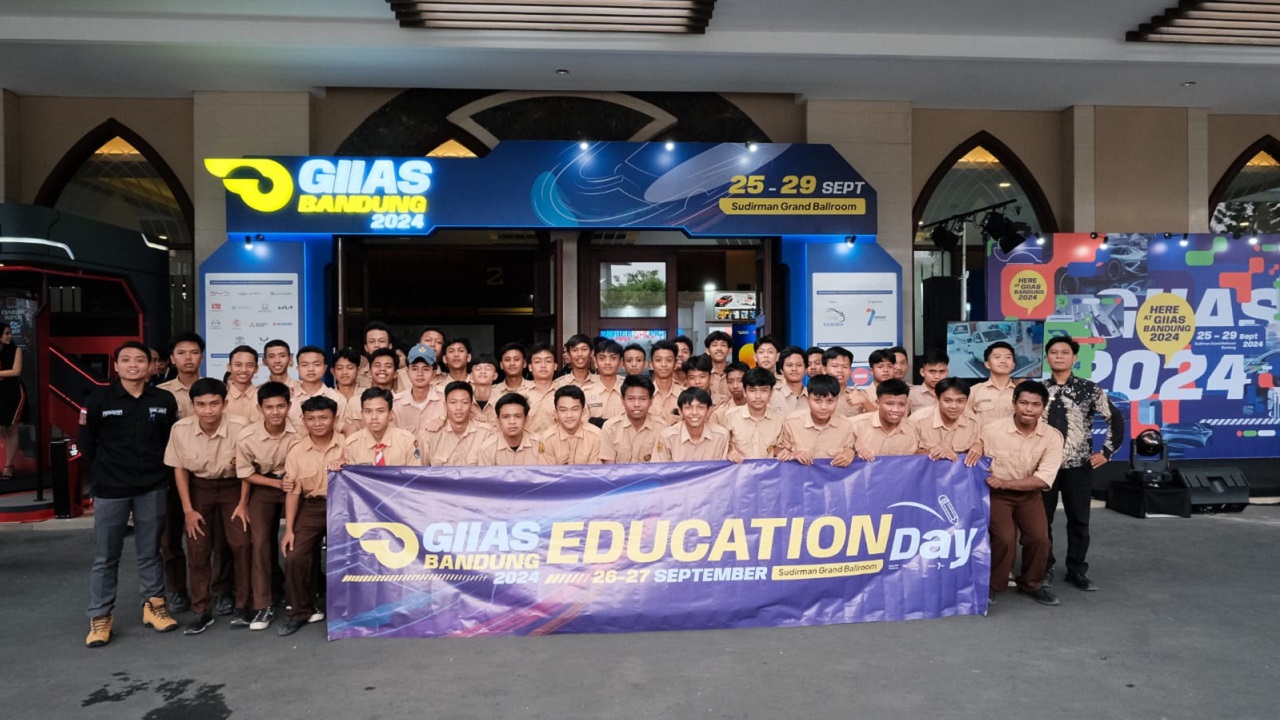 GIIAS Bandung 2024 Jadi Ajang Edukasi, Ratusan Pelajar Antusias Belajar Perkembangan Teknologi Otomotif!