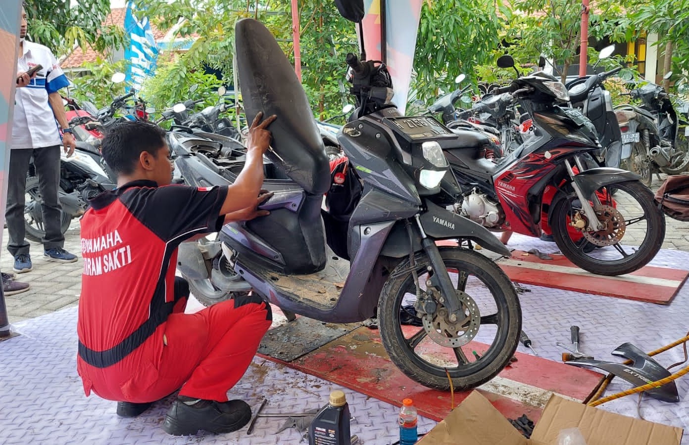 Yamaha Berikan Service Gratis Untuk Warga Terdampak Banjir Semarang