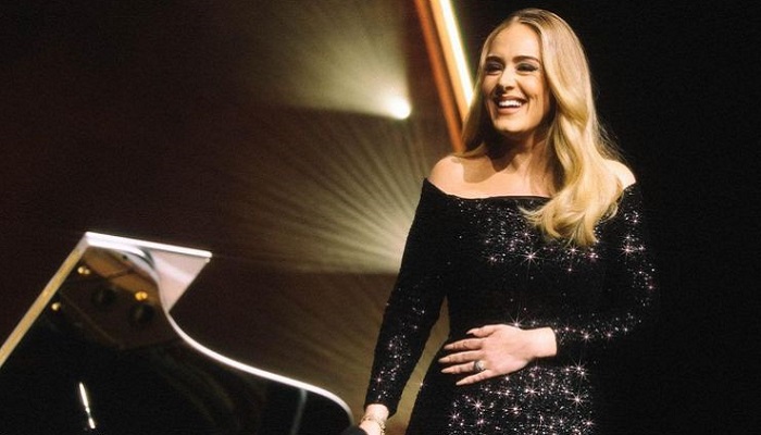 Adele Ikuti Jejak Rihanna, Kepakkan Sayap Jadi Pebisnis Usai Resmi Luncurkan Brand Lingerie!