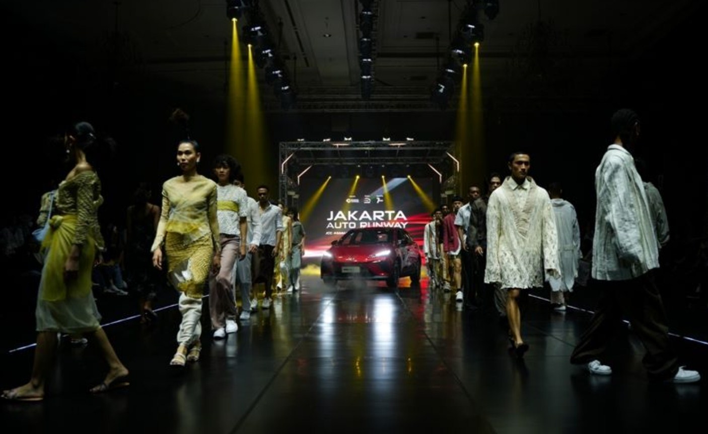Jakarta Auto Runway 2023: Hadirkan Kejutan Karya 8 Fashion Designer, Kolaborasi Unik Fashion dan Otomotif