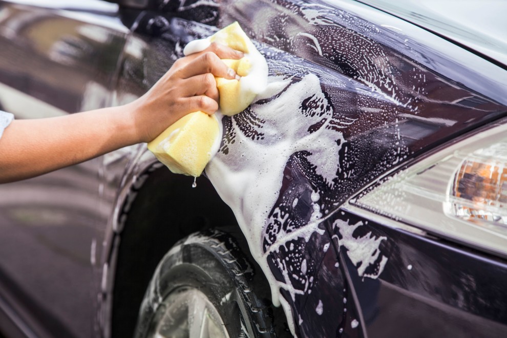 Jangan Lakukan Hal ini Saat Mencuci Mobil, Bisa Berpengaruh Terhadap Kerusakan Cat Mobil