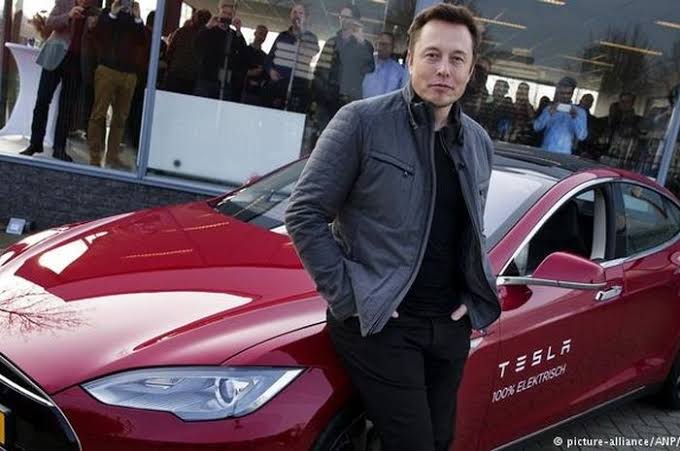 Elon Musk Siap Tanda Tangani Perjanjian Investasi dan Pembangunan Pabrik Mobil Listrik Tesla Bersama Jokowi dan Luhut Binsar Pandjaitan! 