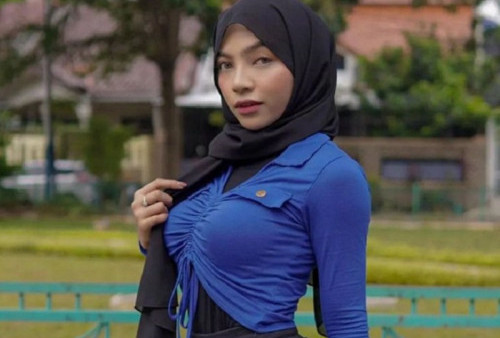 Cek Biodata dan Profil Oklin Fia, Tiktokers Hijab yang Viral Gegara Jilat Es Krim di Depan Alat Kemaluan Pria