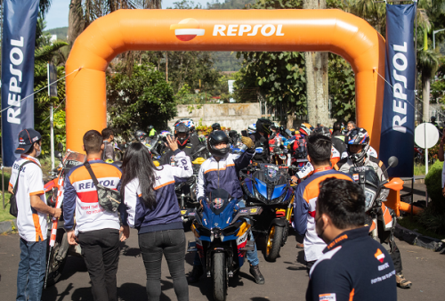 Kenalkan Rangkaian Produk Pelumas Motor Terbaru, Repsol Gelar Touring Yogyakarta Bromo