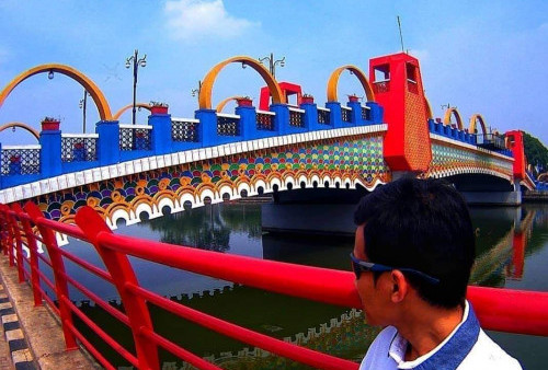 Jembatan Kaca di Sungai Cisadane, Tempat Healing Rekomendasi di Tangerang Bikin Betah