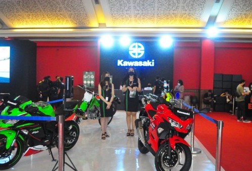 Cuma Pajang 6 Unit Motor, Ini Line Up Model Kawasaki di IIMS Hybrid 2022