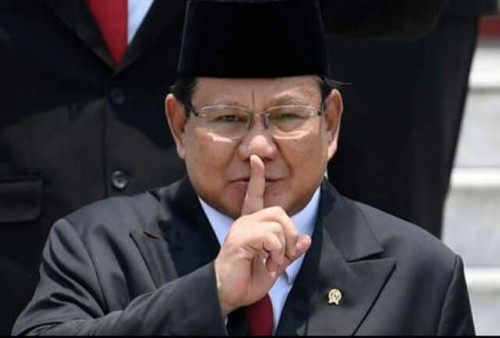 Ditodong Pertanyaan Soal Perjanjian Politik dengan Anies, Prabowo Langsung Dibisikin Tangan Kanan: 'Jangan Dijawab, Pak!'