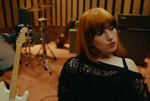 Lirik Lagu Terbaru 'Running Out Of Time - Paramore', Lengkap dengan Terjemahan