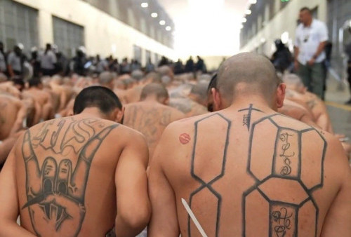 Perang Melawan Kejahatan, Ribuan Tahanan Geng di El Salvador Dipindahkan