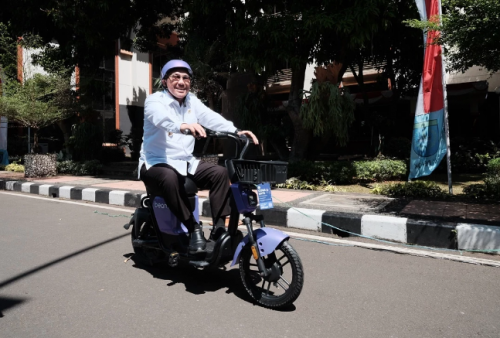 Terapkan Sepeda Listrik di Lingkungan Balai Kota Depok, Mohammad Idris: Ikuti Arahan Presiden Jokowi