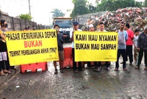 Sampah Menumpuk di Pasar Kemiri Muka, Pedagang Murka: Kami Kesal dan Dongkol!