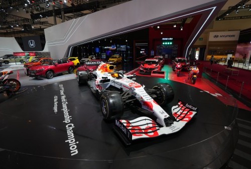 Mobil Balap F1 Red Bull Racinflg Honda Bermesin Hybrid, Simak Detailnya 