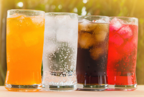 6 Minuman Ini Bikin Kulit Tak Kunjung Glowing, Padahal Sudah Skincarean Rutin