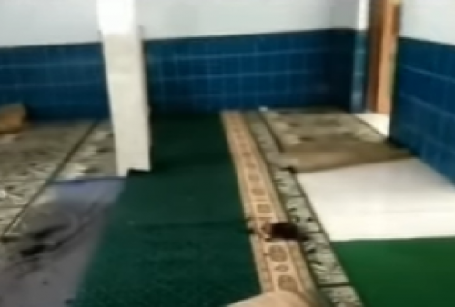 Kacau! Masjid di Magelang Rusak Parah dan Ada Bercak Darah Mens, Takmir Masjid: Diduga Ulah ODGJ