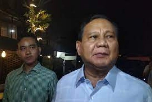 Prabowo dan Gibran Bicara Empat Mata di Angkringan Omah Semar Solo. Gibran Ditawari Jabatan Cawapres?