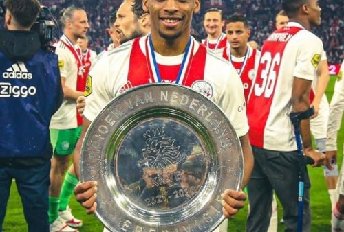 Man United Tebus Jurrien Timber 35 Juta Euro dari Ajax 