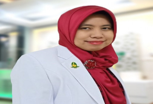 Tips Atasi Anak Demam Tanpa Obat Sirup dari dr Risky Vitria Prasetyo