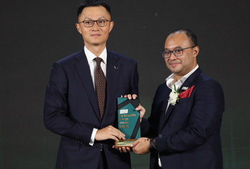 Wuling Sabet Penghargaan Green Car of The Year dari Repnas