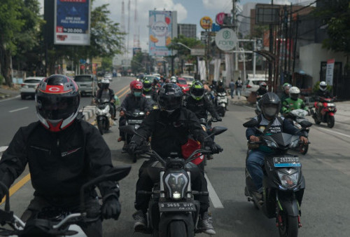 Turing Year End Riding IIMS Motobike Show 2022 Sambangi Jawa Tengah