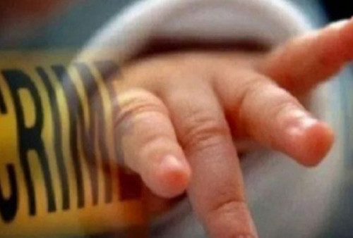Ibu Nggak Punya Hati! Viral Video Emak-emak di Jaksel Tenggelamkan Bayi di Ember