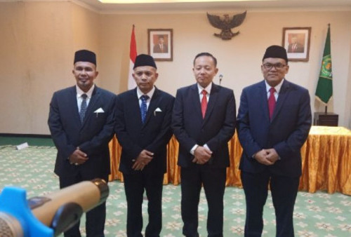 Rektor Baru! Asep Saepudin Jahar Kini Gantikan Amany Lubi Sebagai Rektor UIN Jakarta