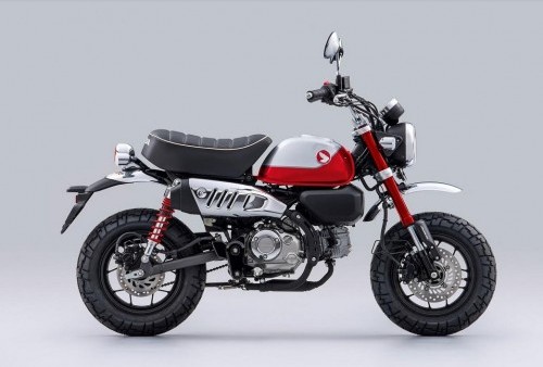 Honda Monkey 125cc warna merah, aura ikoniknya makin kentara