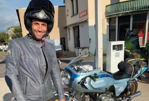 Gokil! Rider Ducati MotoGP Ini Nekat Touring dari Prancis ke Spanyol Untuk GP Aragon 2021
