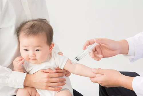 5 Tindakan yang Tidak Boleh Dilakukan Setelah Anak Imunisasi, Pokoknya Dilarang Banget!