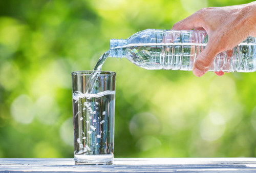 Manfaat Minum Air Putih Setelah Bangun Tidur: Pentingnya Hidrasi Pagi