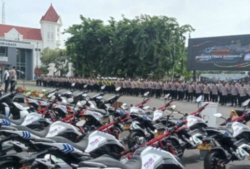 Jalani Instruksi Presiden Jokowi, Satlantas Polrestabes Surabaya Mulai Patroli dengan Motor Listrik