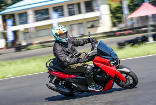 Keunggulan NMax Neo Ini Bantu Optimalkan Berkendara di Musim Hujan